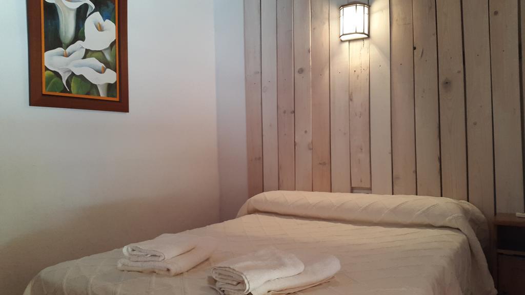 Albergue De Espiel Eksteriør billede